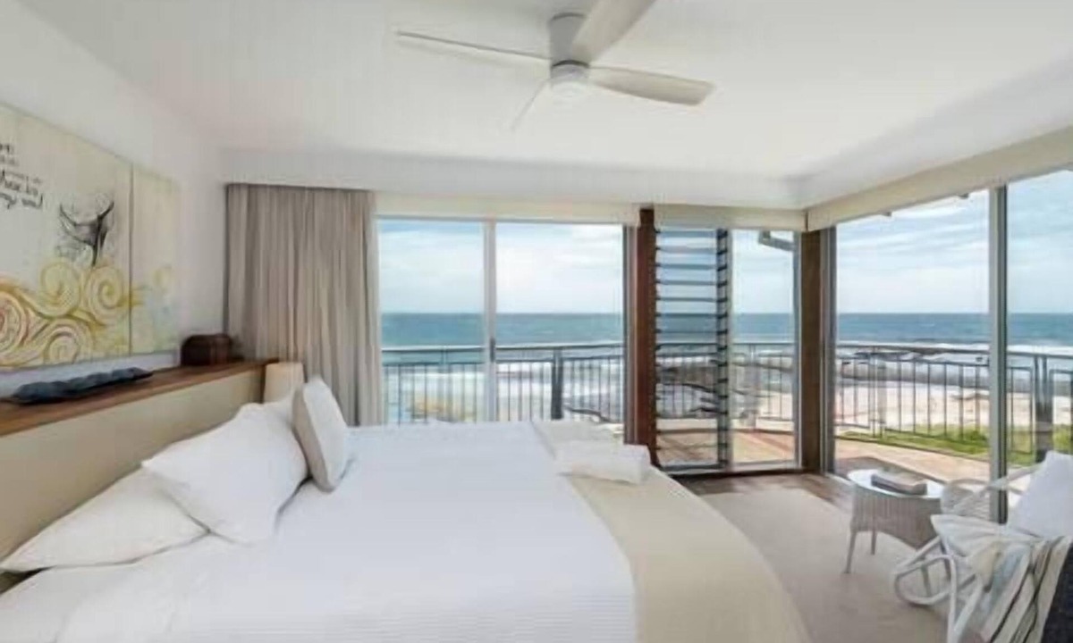 Mollymook House | 'Nirvana' - Beachfront Family Home in Mollymook