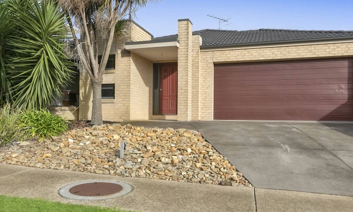 Torquay House | Ocean View Crescent 59