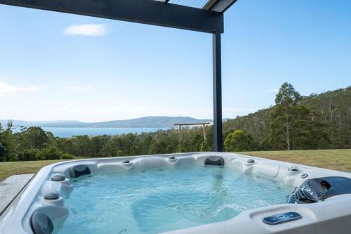 Lower Snug House | Ocean views, spacious & private, hot hub