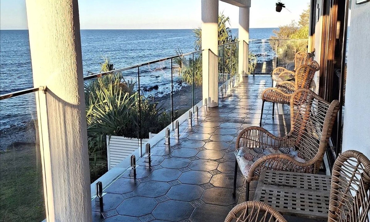 Bargara Apartment | Oceanfront Paradise - Your Ultimate Getaway