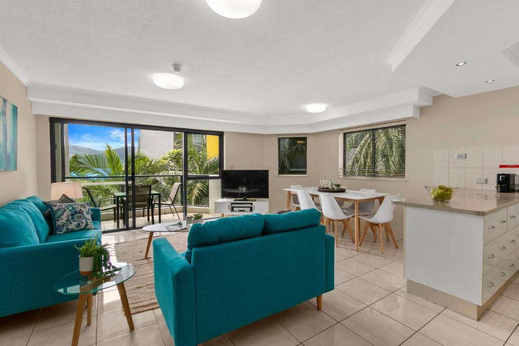 Cairns North Apartment | Oceanview 19 at 181 The Esplanade