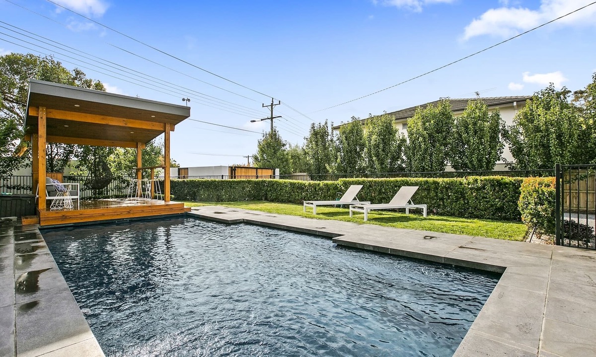 Frankston South House | Olivers Hill Oasis - The Ultimate Family Entertainer