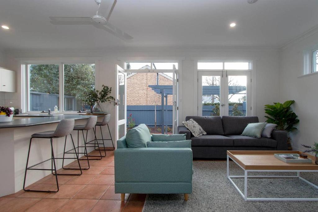 Cumberland Park Apartment | One Bedroom Cottage Close To Adelaide CBD