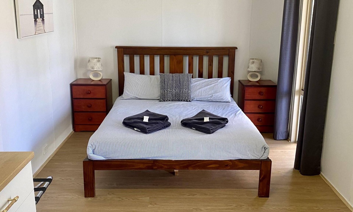 Woolundunga Apartment | One-Bedroom Studio - Studio Room With Gum Creek View