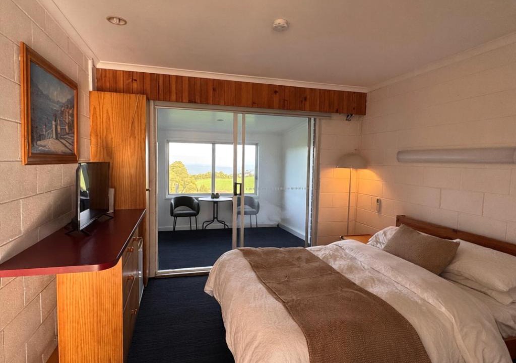 Lavers Hill Hotel | Otway Junction Motor Inn