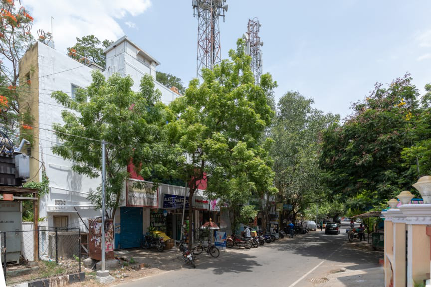 Adyar Hotel | OYO 16596 Akash Inn Elite