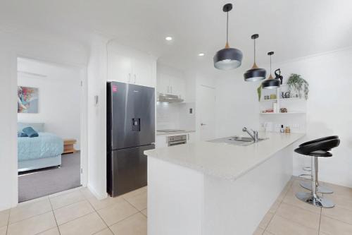 Pacific Pines House | Pacific Pines 3BR Peaceful Home Stay