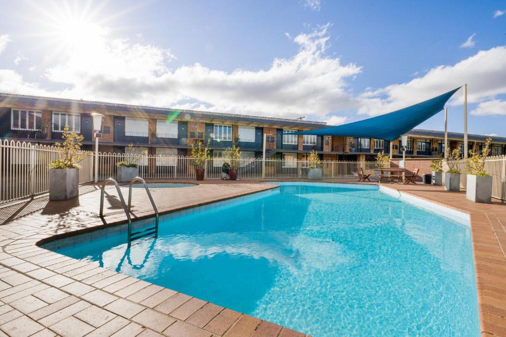 Bathurst Hotel | Panorama Bathurst