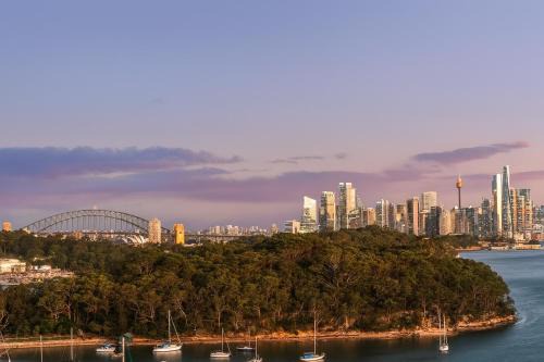 Greenwich Apartment | Panoramic Harbour Bridge & City View 1BR 2-4ppl