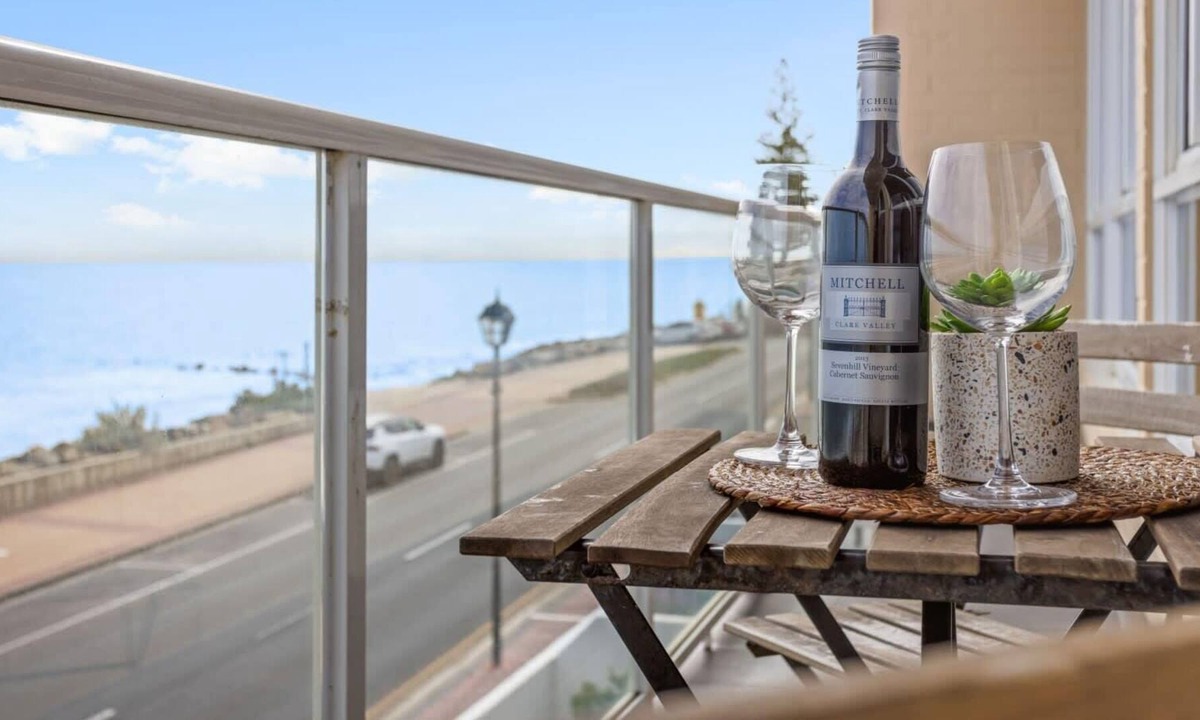 Glenelg South Apartment | Panoramic Oceanview Escape Glenelg Sth | Adelaide Cabaret Festival