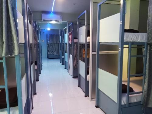 Borivali East Hostel | Patel inn dormitory