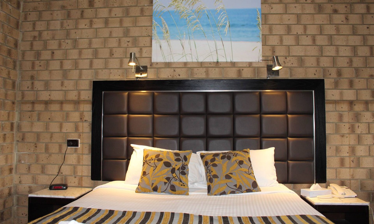 Pooraka Hotel | Pavlos Motel