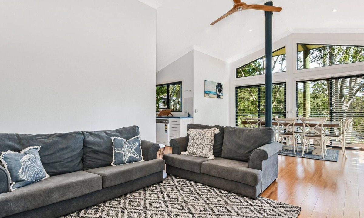 Elizabeth Beach House | Paws and Relax - accommodates the whole family including your fur babies