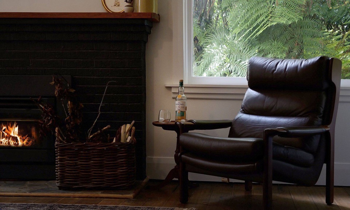 Warburton Cottage | Peaceful riverside cottage in the perfect location