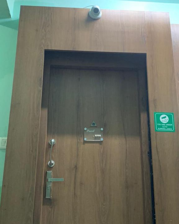 Ballygunge Apartment | Pearl by Olys Apartment