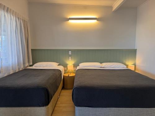 Bowen Hotel | Pearly Shell Motel