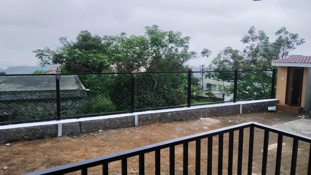 Kodaikanal House | PEARS GARDEN KING SUITE