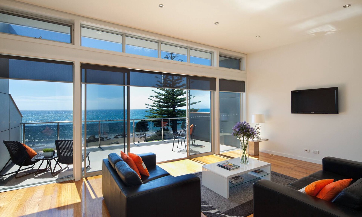 Penguin Apartment | Penguin Waterfront Escape