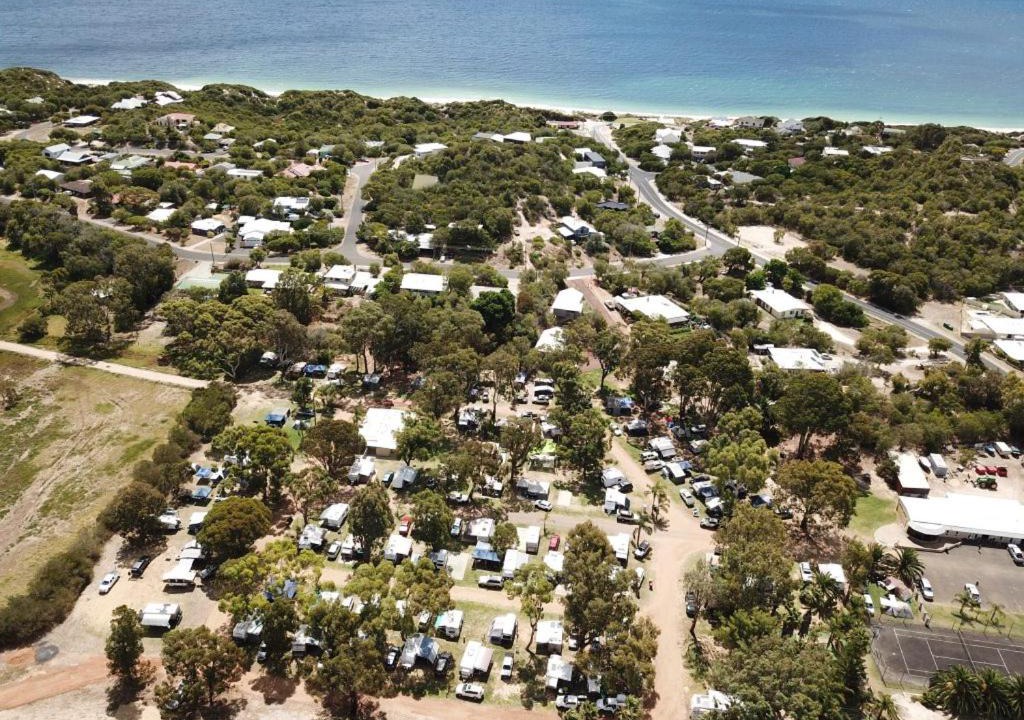 Stirling Estate Hotel | Peppermint Grove Beach Holiday Park