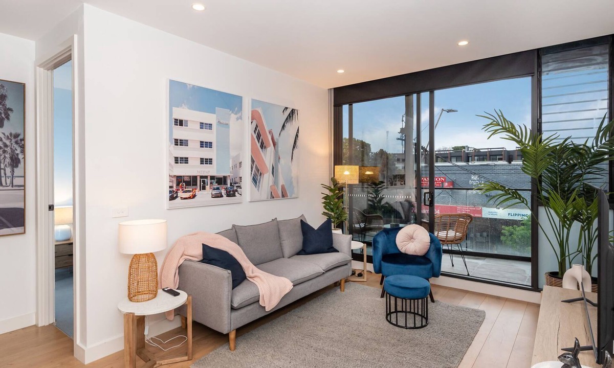 Hampton Apartment | Pet Friendly - Bayside living at The Hampton