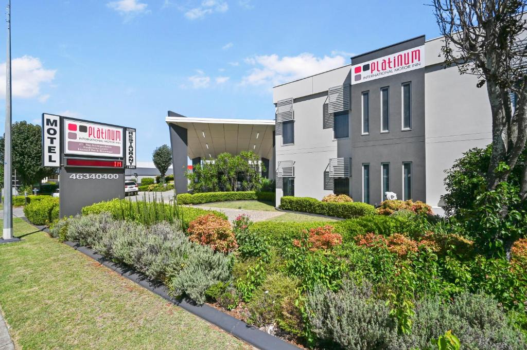 Harristown Hotel | Platinum International