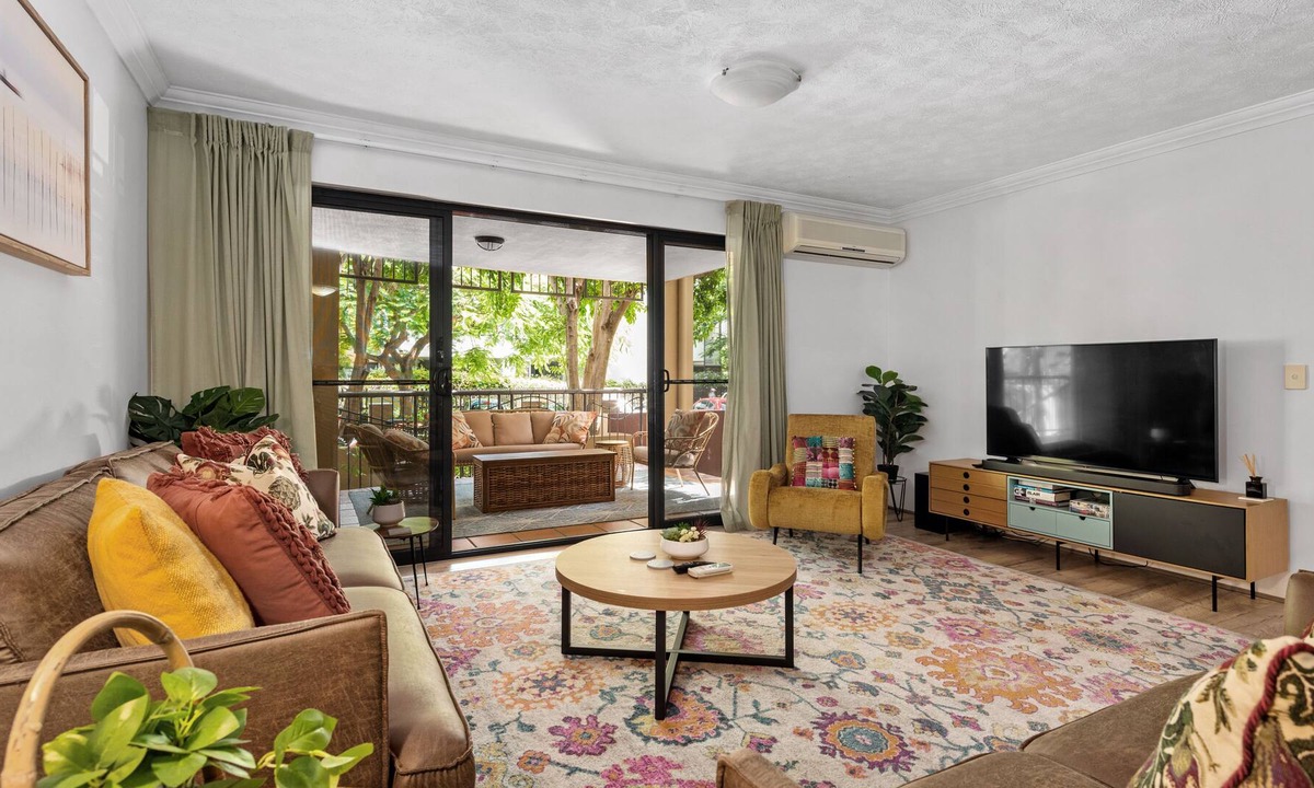 Teneriffe Apartment | Point Peninsula! ~ 2Bed/2Bath/Car/Pool ~ Teneriffe