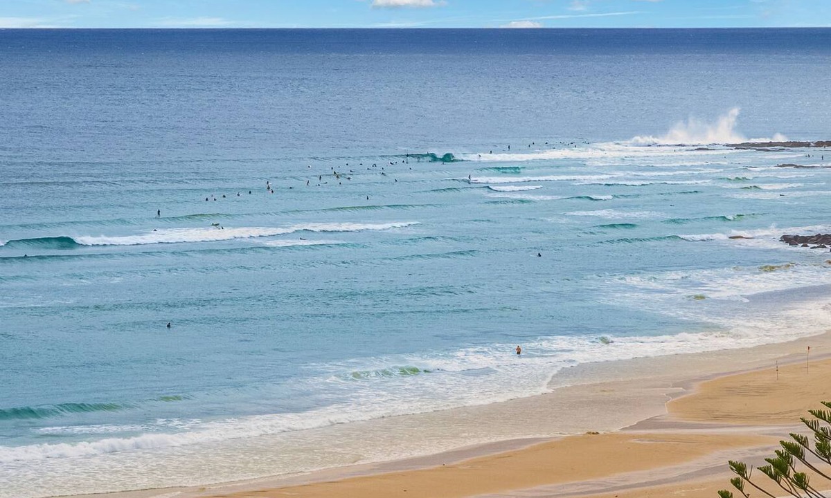 Coolangatta Apartment | Points North 12-75 - Beachfront Coolangatta with Spectacular Views!