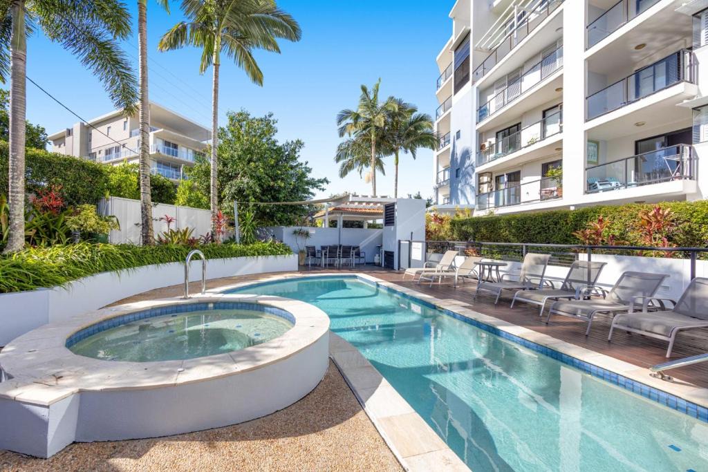 Kings Beach Apartment | Poolside 3-Bed Retreat Near Kings Beach