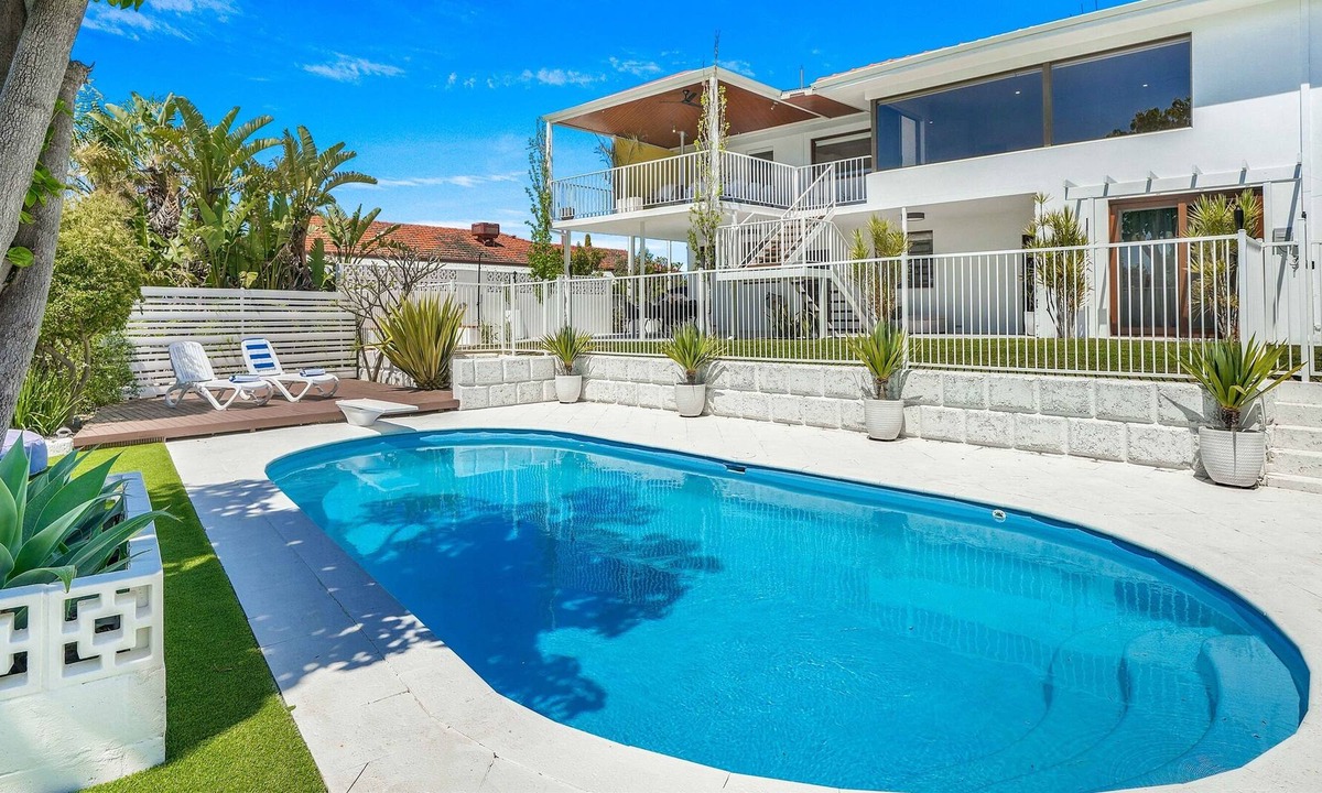 Myaree House | Poolside Palm Springs Vibes