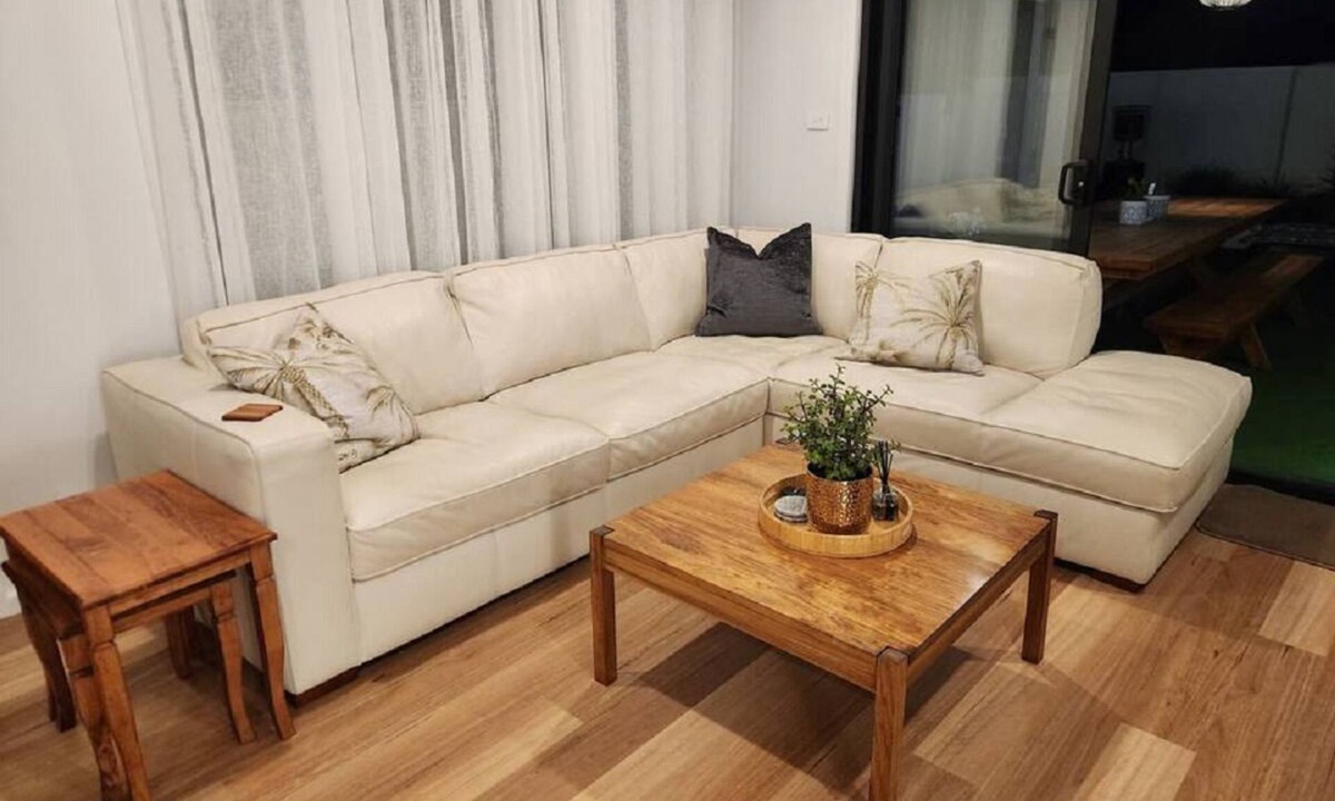 Howrah Apartment | Poolside Paradise