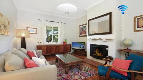 Exeter House | Poppy Cottage