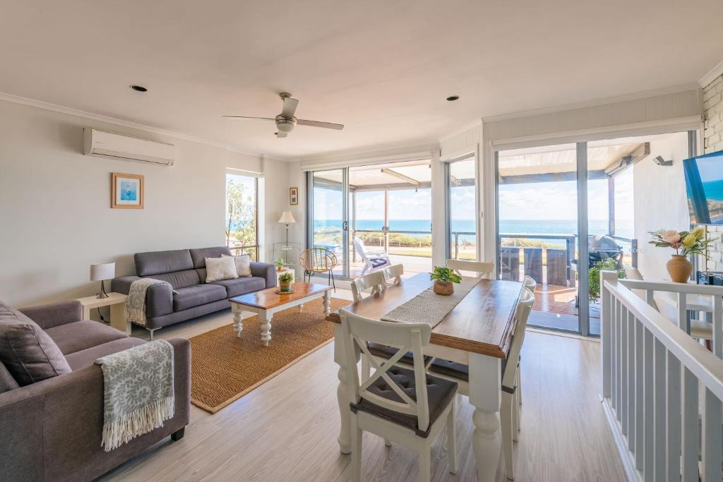 Port Willunga House | Port Willunga Ocean Views Beachhouse