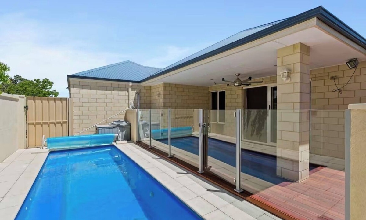 Perth House | Premium Central Cosy Large Family Friendly Home w/Piano & Pool