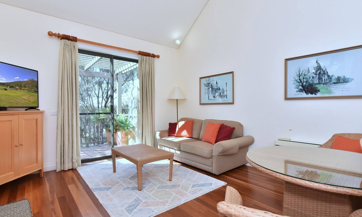 Pokolbin Villa | Private 1bdr Villa Champagne located within Cypress Lakes Resort