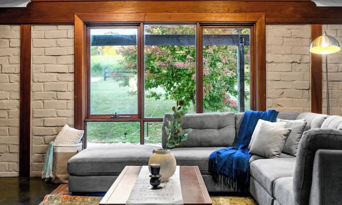 Summertown House | Private Acreage Retreat: Heated Pool + 2 Self‑Contained Cottages