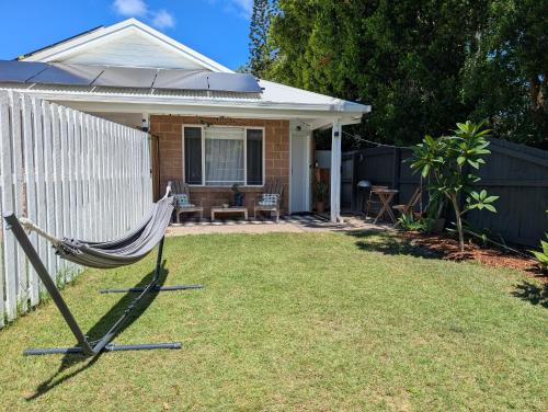 Byron Bay House | Private Garden Studio - Walk to Beach