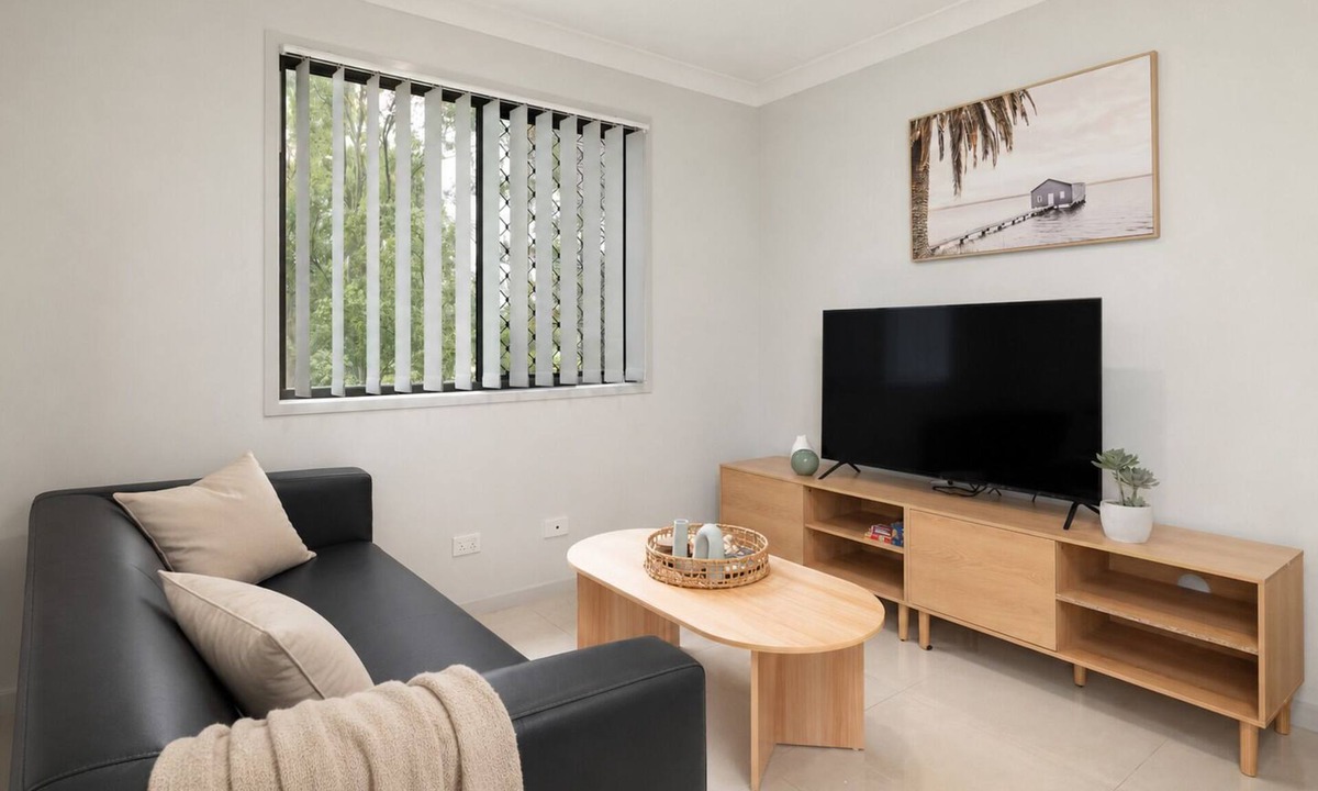 Rocklea Apartment | Private Rocklea 1BR | AC & Train Access | 273B1