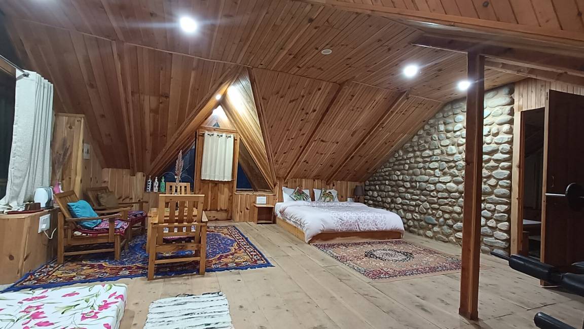 Banjar Resort | Private room ∙ 4 guests