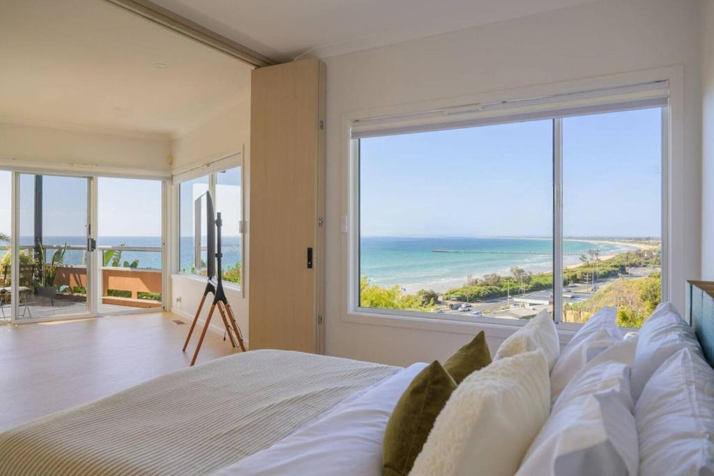 Frankston Apartment | Pudding's Home Luxury Oceanfront Escape