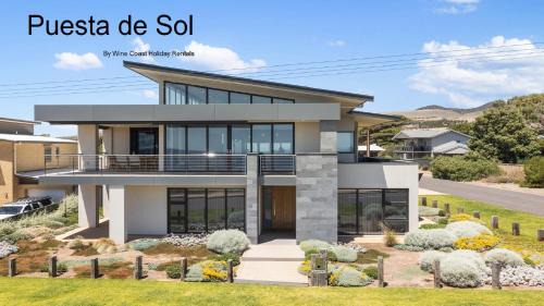 Sellicks Beach House | Puesta de Sol Home by Wine Coast Holiday Rentals