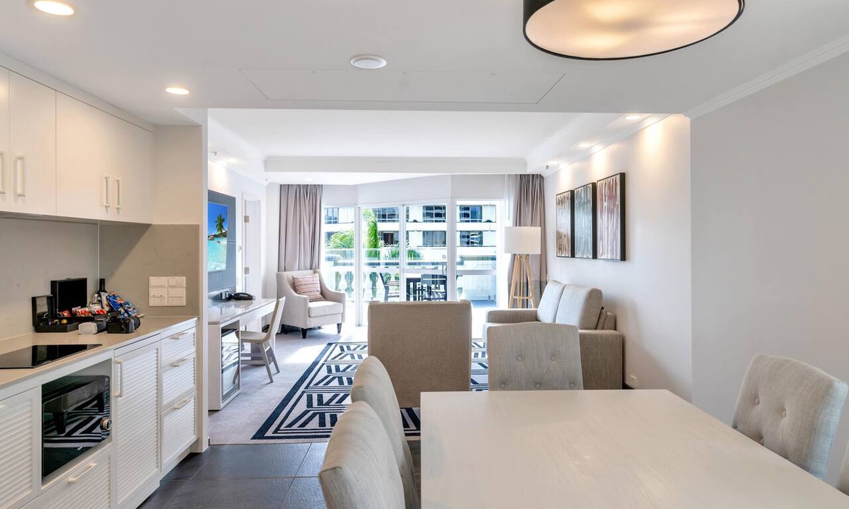Cairns Central Business District Hotel | Pullman Cairns International