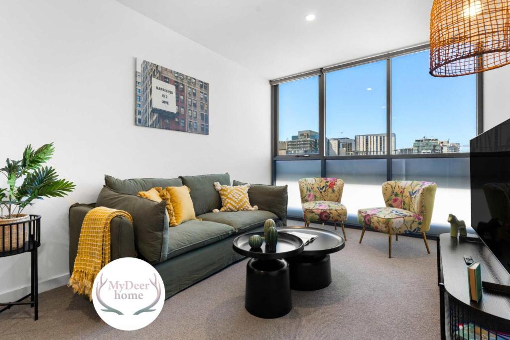 Adelaide Central Business District Apartment | Pure Luxury Modern CBD 1BR Apt ChinaTown Carpark