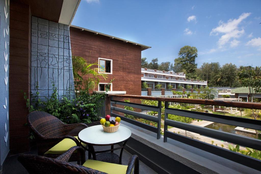 Kushalnagar Resort | Purple Palms Resort & Spa