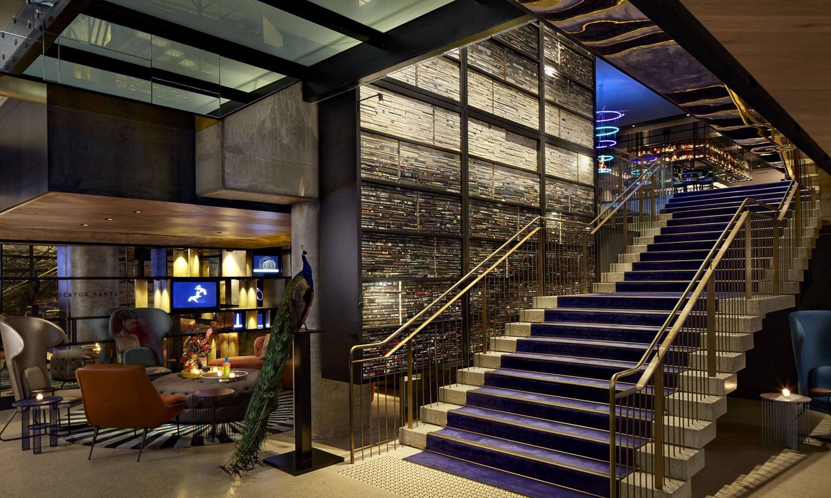 Melbourne Central Business District Hotel | QT Melbourne
