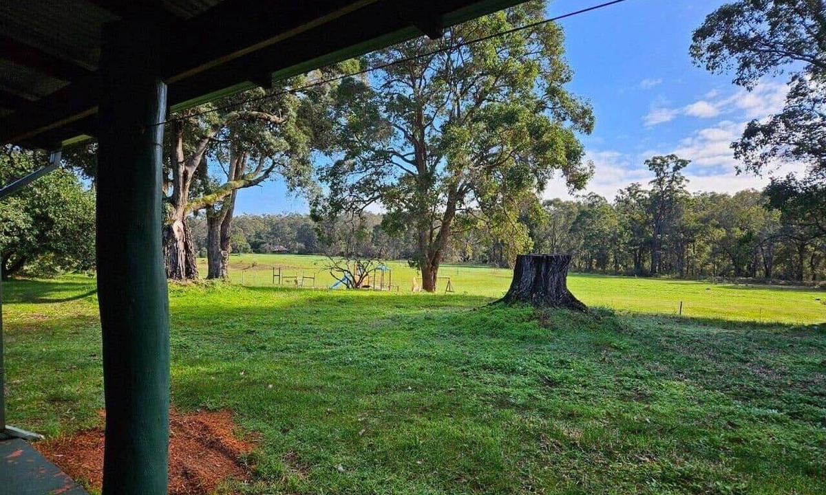 Upper Warren House | Queen + King Single Chalet 14 | Manjimup WA