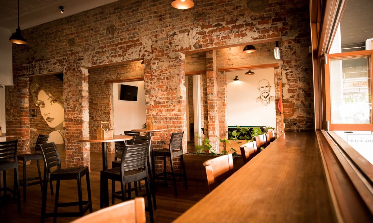Roma Hotel | Queens Arms Hotel