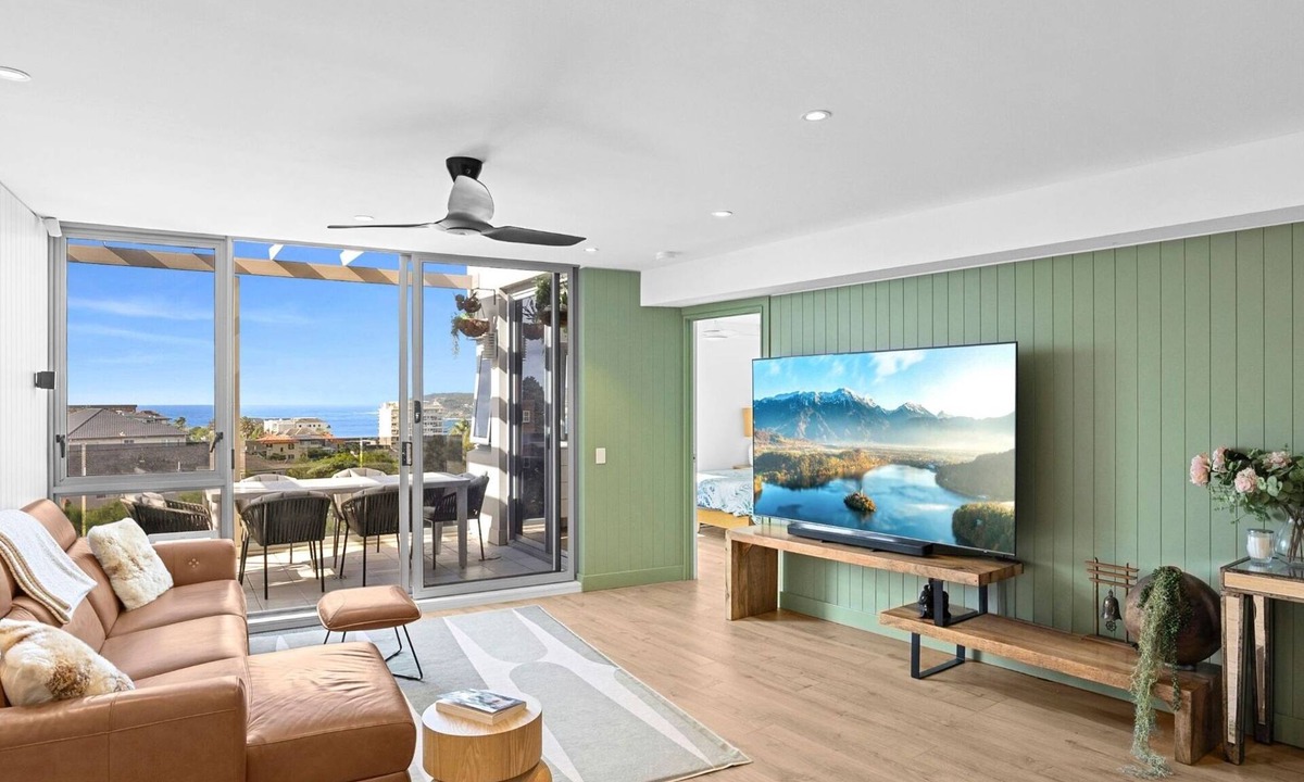 Queenscliff Apartment | Queenscliff Outlook | Ocean Views Apartment in Sydney