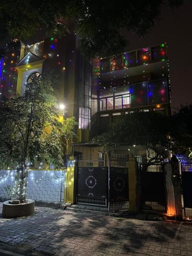 Varanasi House | Radhe Krishna home stay