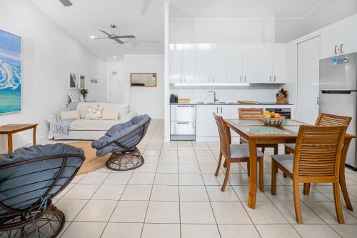 Rainbow Beach Apartment | Rainbow Shores Resort Getaway!
