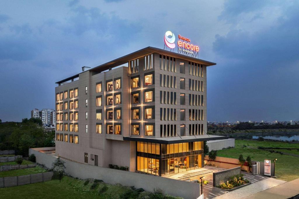 Indore Hotel | Ramada Encore by Wyndham Indore Nipania